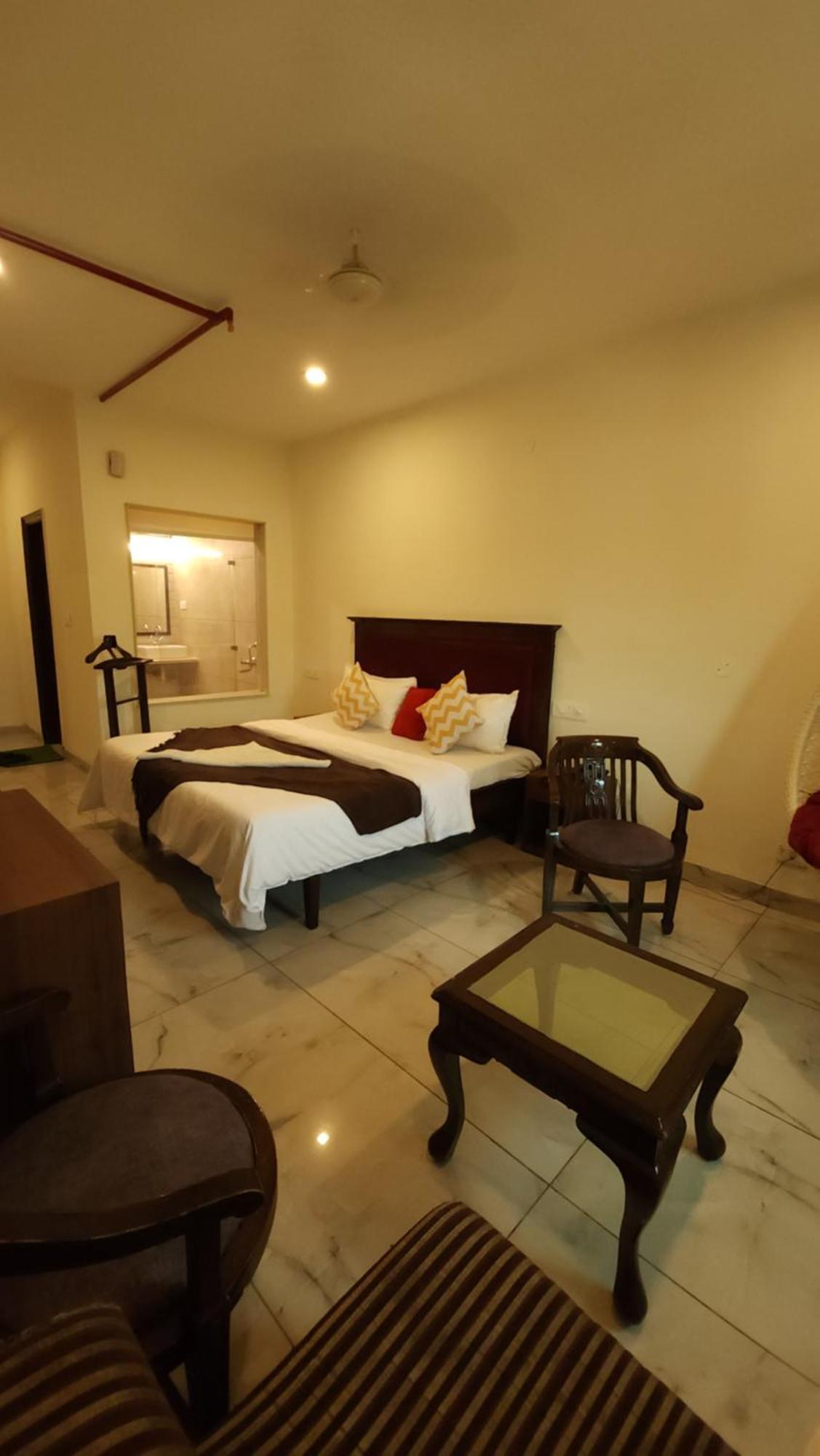 Hotel Multitech Premium Chandigarh Exterior photo